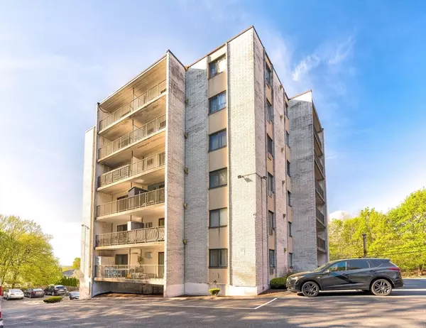 308 Quarry St #301, Quincy, MA 02169