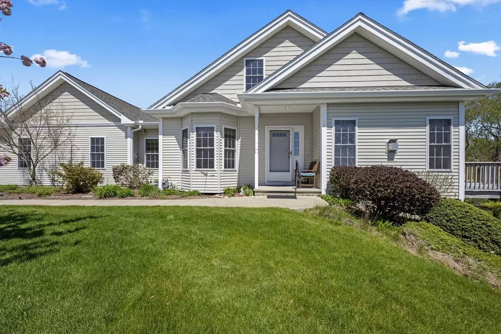 Shrewsbury, MA 01545,69 Cortland Grove Dr #69