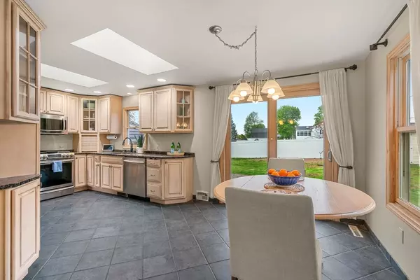 Newbury, MA 01951,3 Riverview Drive