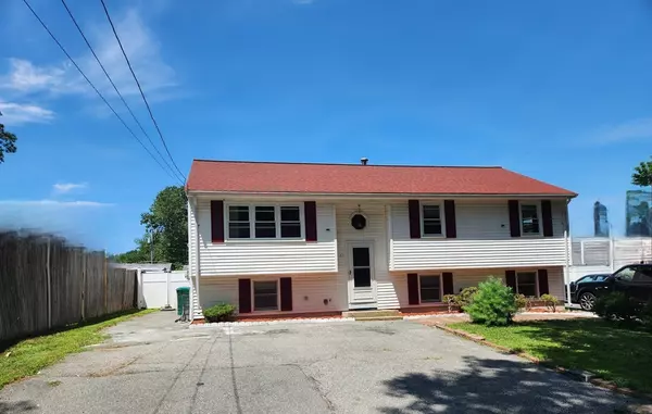 22 Osceola Ln, Billerica, MA 01821