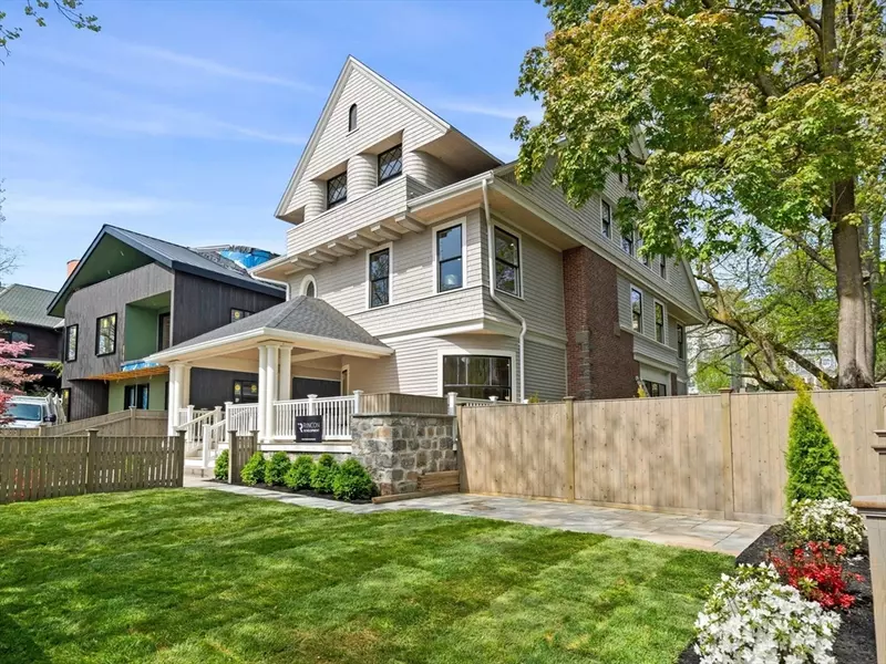 757 Washington St #2, Brookline, MA 02446
