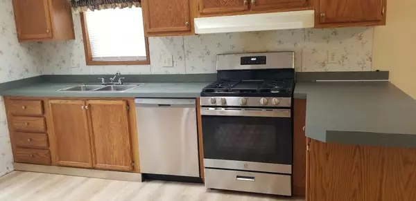 Bourne, MA 02559,14 4th Avenue