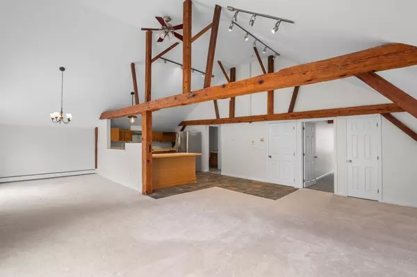 Merrimac, MA 01860,19 W Main St #8