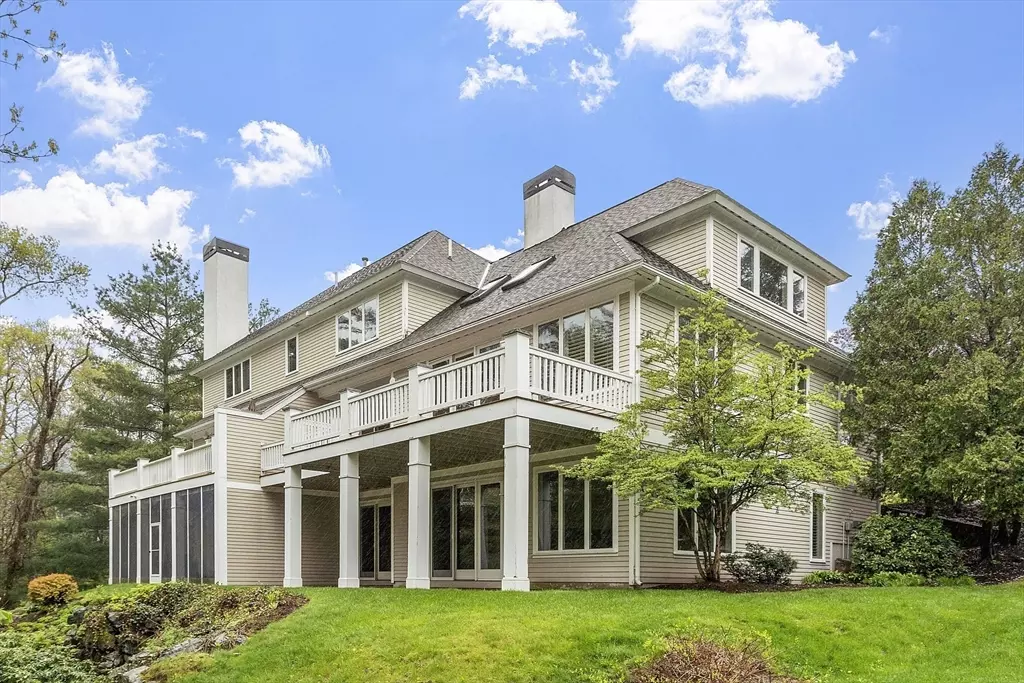 Ipswich, MA 01938,7 Long Ridge Lane