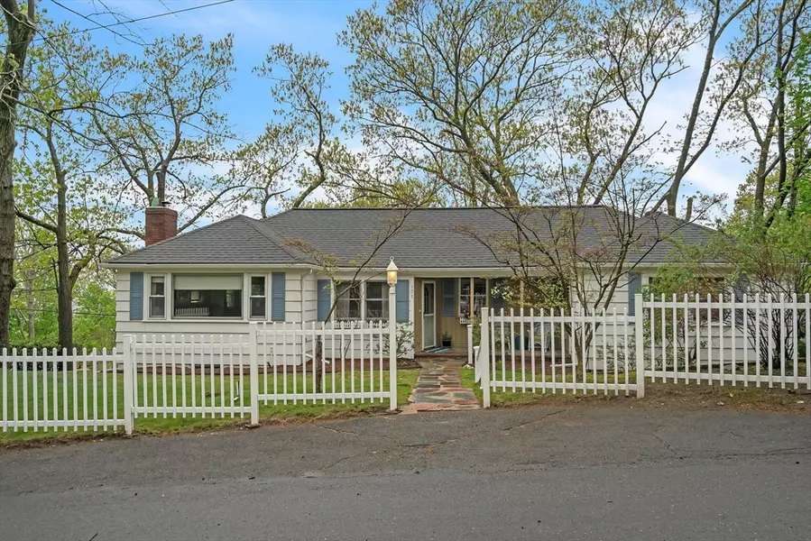 171 Virginia Rd, Waltham, MA 02453