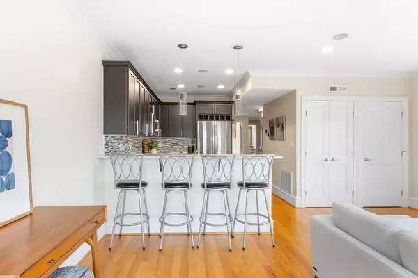 Boston, MA 02127,172 W 7th St #3