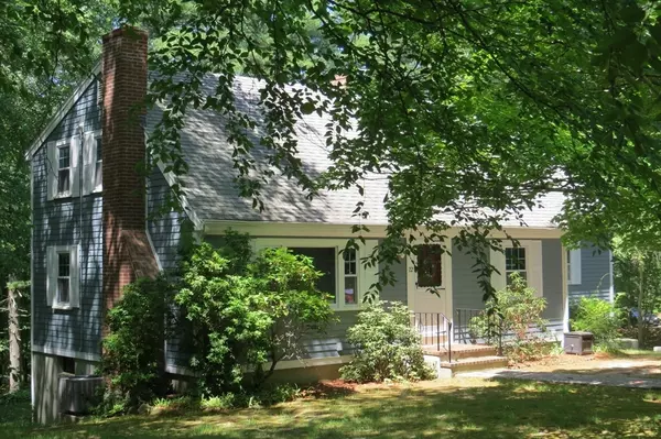 Easton, MA 02356,22 Randall St