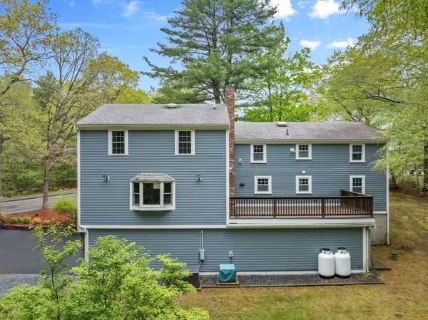 Easton, MA 02356,22 Randall St