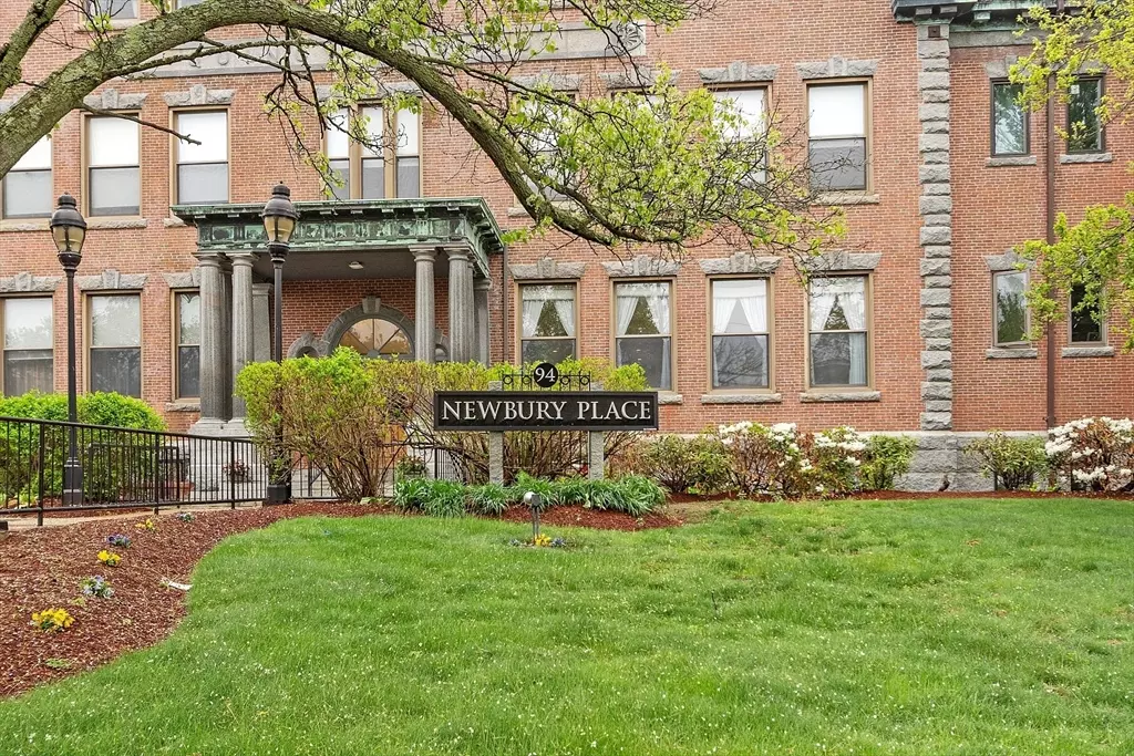 Quincy, MA 02171,94 Newbury Ave #401