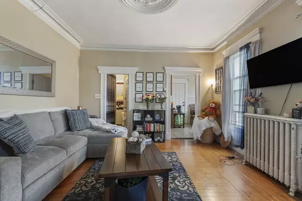 Fall River, MA 02720,381 Pine St