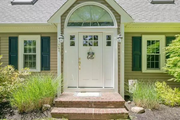 Barnstable, MA 02601,37 Square Rigger Ln