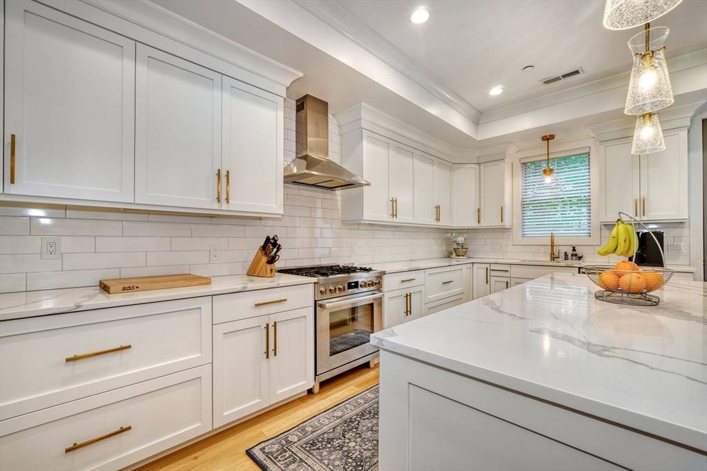 Boston, MA 02131,11 Conway Street #3