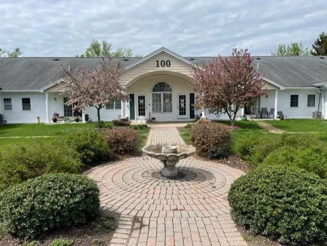 Haverhill, MA 01830,100 Lawrence St #18