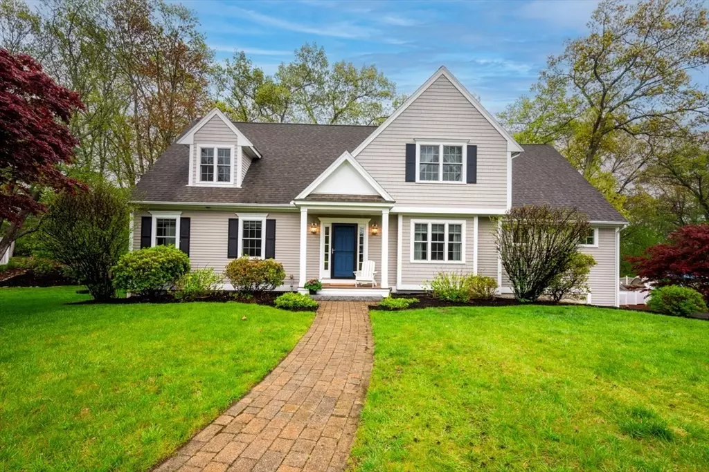 North Reading, MA 01864,14 Country Club Rd