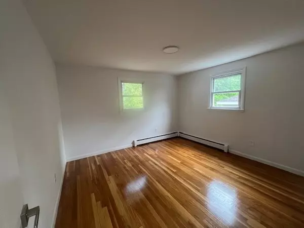 Lowell, MA 01854,67 Halley Rd