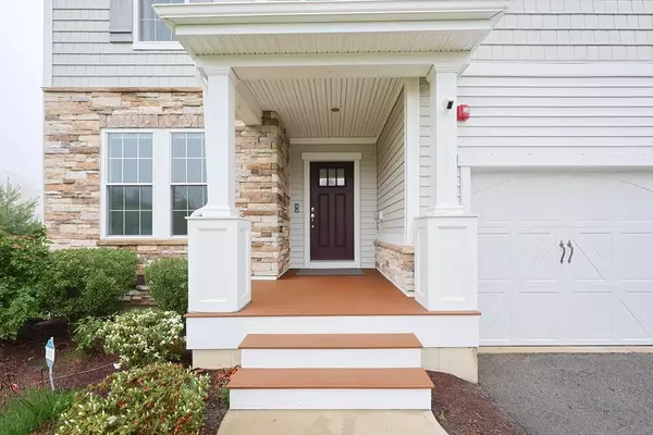 Hopkinton, MA 01748,1 Walnut Way #1