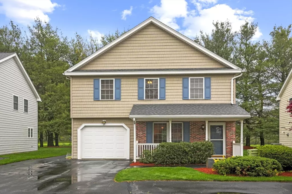 Tewksbury, MA 01876,17 Fairway Dr. #17