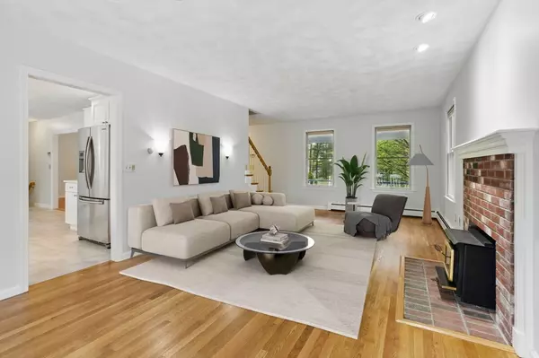 Middleton, MA 01949,5 Walnut Ln