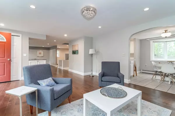 Natick, MA 01760,14 Wedgewood Rd