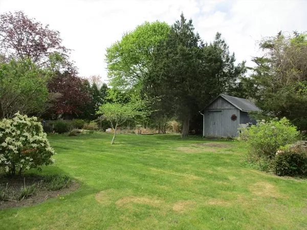 Dartmouth, MA 02748,360 Russells Mills Rd