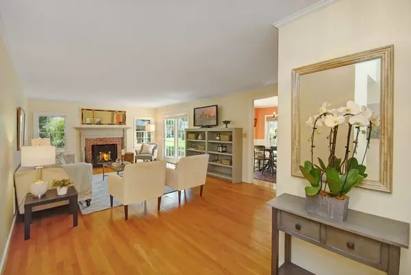 Concord, MA 01742,15 Edmonds Road #15