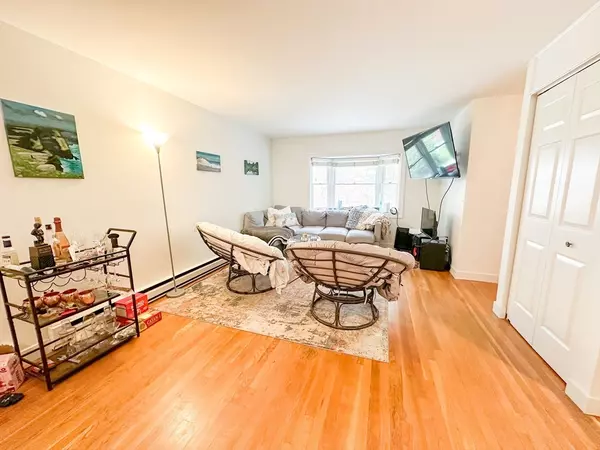 Boston, MA 02127,135 Bolton St #SF