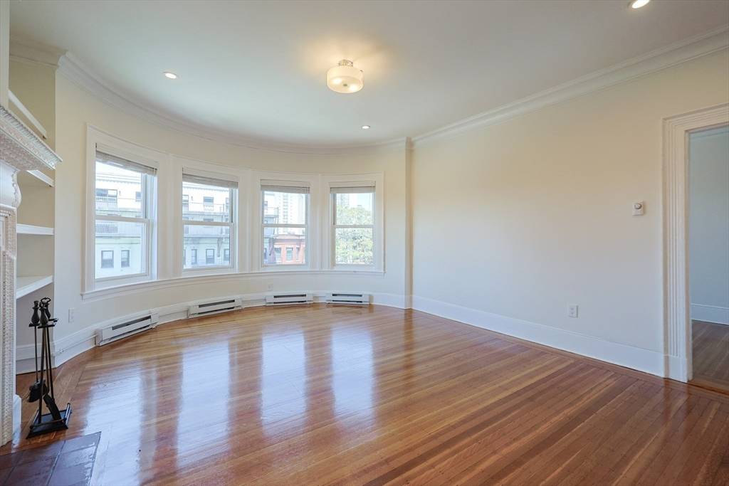 Boston, MA 02215,857 Beacon Street #51