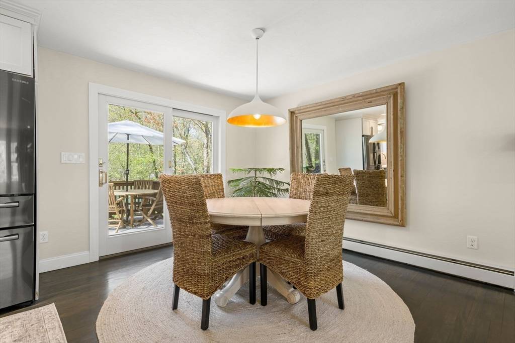 Cohasset, MA 02025,40 Brewster Rd