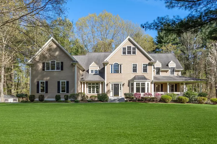 9 Quaker Lady Ln, Sudbury, MA 01776