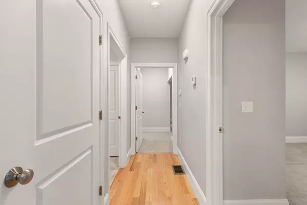 Bellingham, MA 02019,408 Village Ln #408