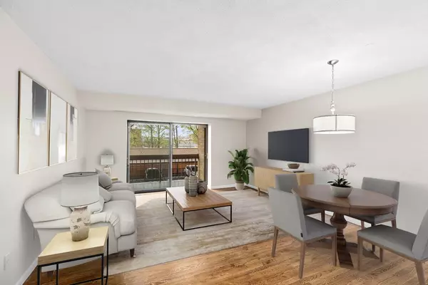 41 Centre #208, Brookline, MA 02446