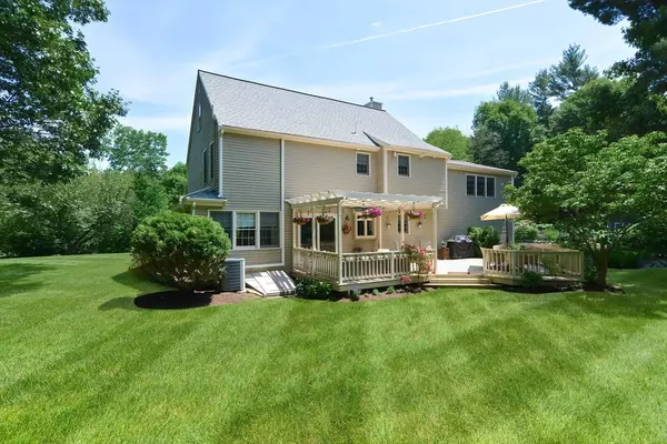 Holliston, MA 01746,1585 Highland Street