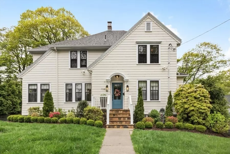 138 Oak St, Braintree, MA 02184