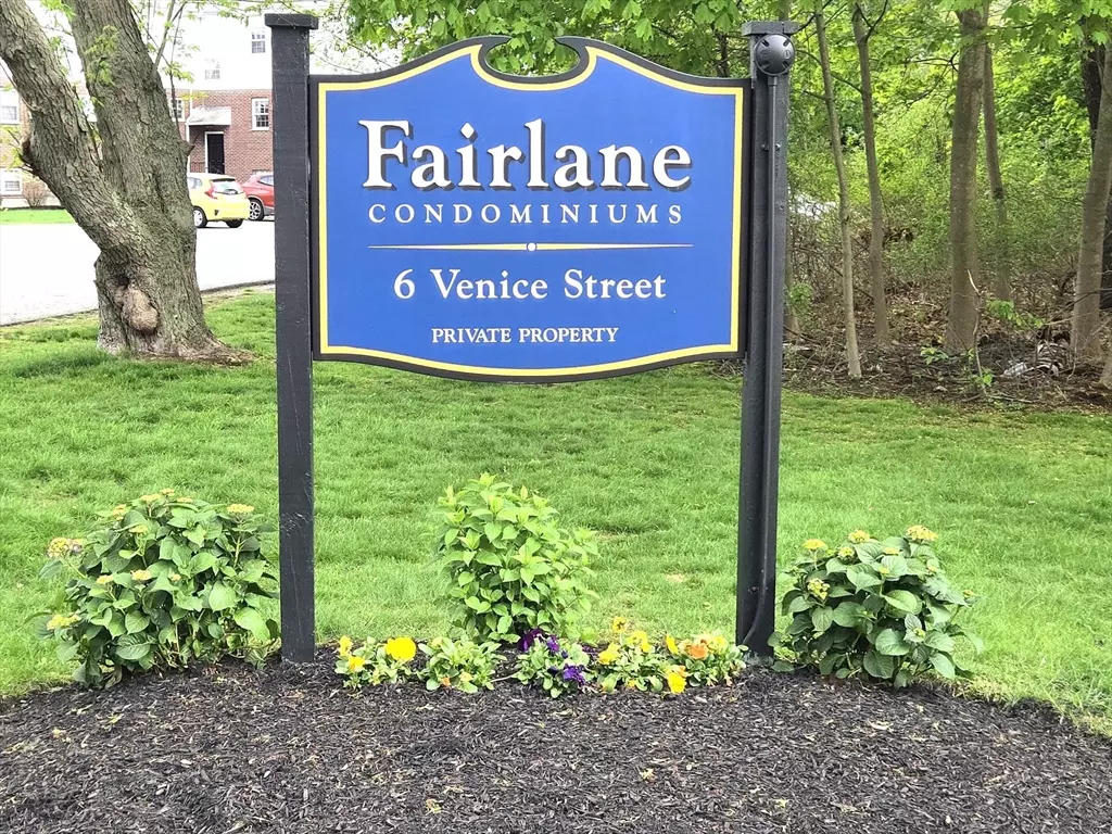 Danvers, MA 01923,6 Venice St #F2