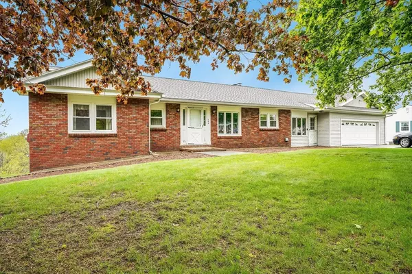 248 Old Marsh Hill Rd, Dracut, MA 01826