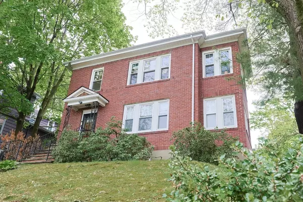 Newton, MA 02458,20 Holland St #20