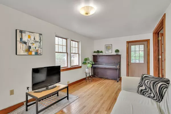 Cambridge, MA 02140,78 Bolton