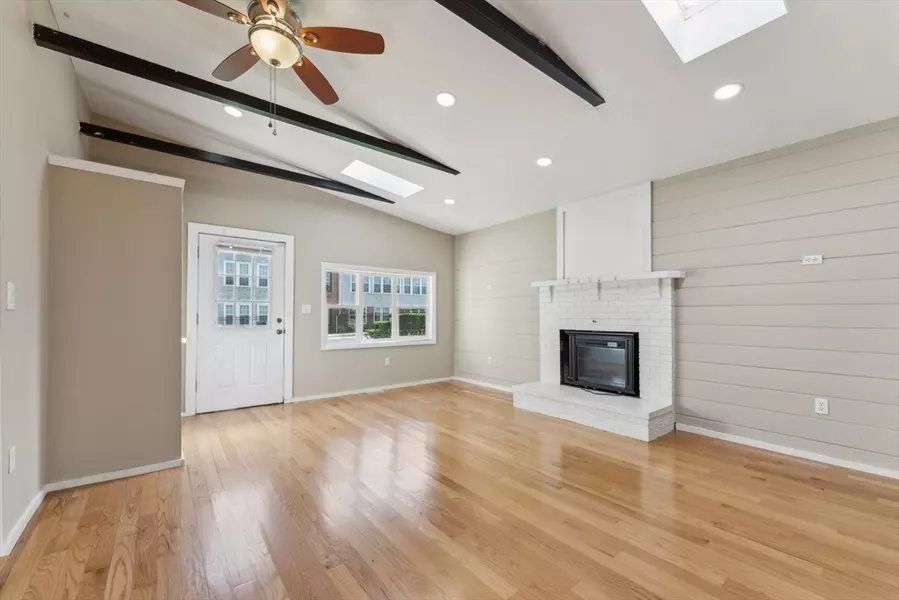 194 Plain St, Rockland, MA 02370