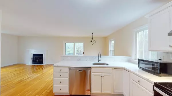 Acton, MA 01720,8 Westside Dr