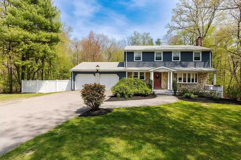 Easton, MA 02356,32 Deborah Lee