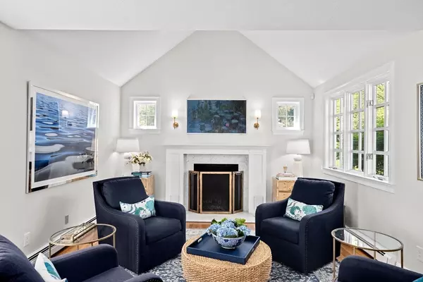 Hingham, MA 02043,4 Cutter Hill Rd