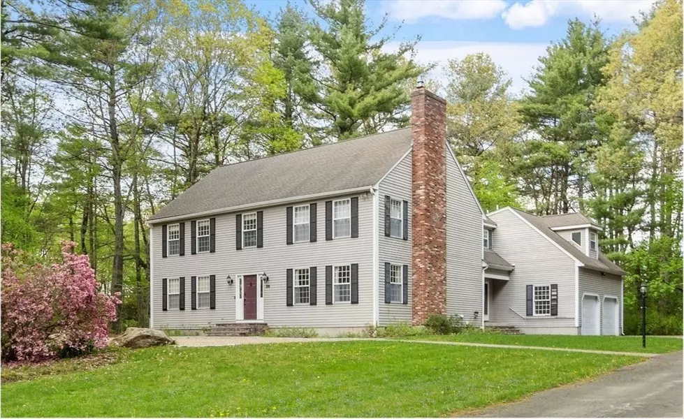 35 Avery Lane, Andover, MA 01810