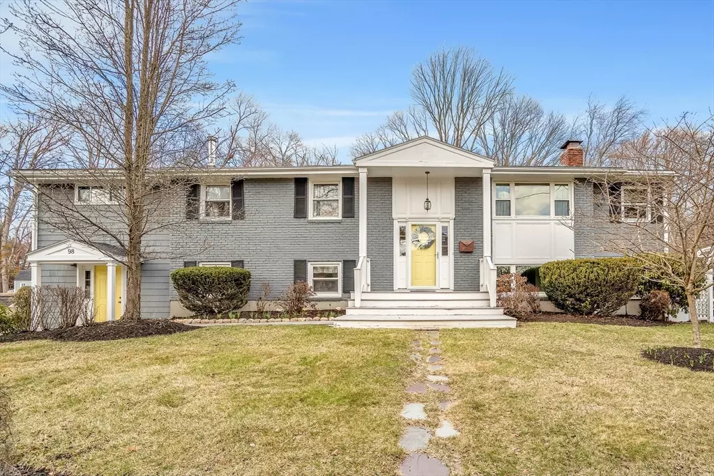 Holliston, MA 01746,98 Appleyard Lane