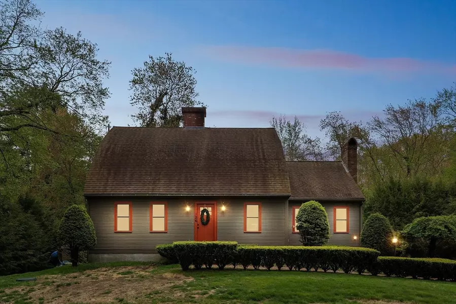 126 Fruit St, Hopkinton, MA 01748