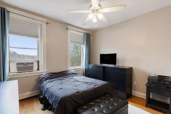 Boston, MA 02135,1669 Commonwealth Avenue #18