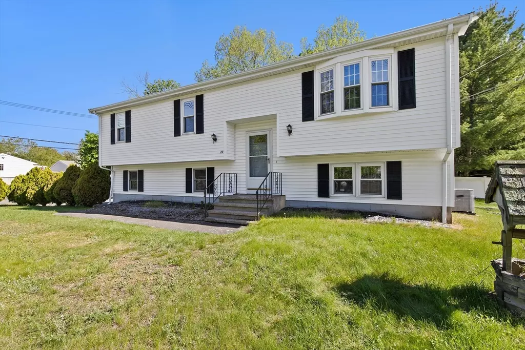 Taunton, MA 02780,79 Field St