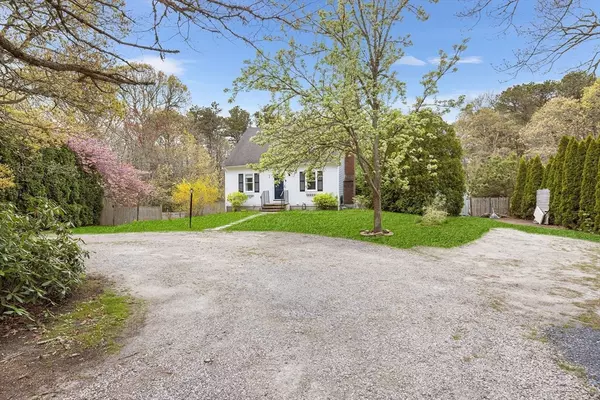 239 Upper County Rd, Dennis, MA 02660