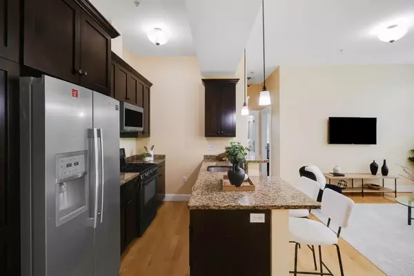Cambridge, MA 02140,61 Bolton St #304