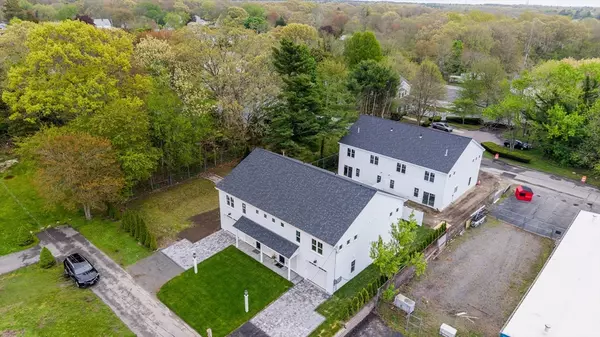 Acushnet, MA 02743,14 Hayes St #1