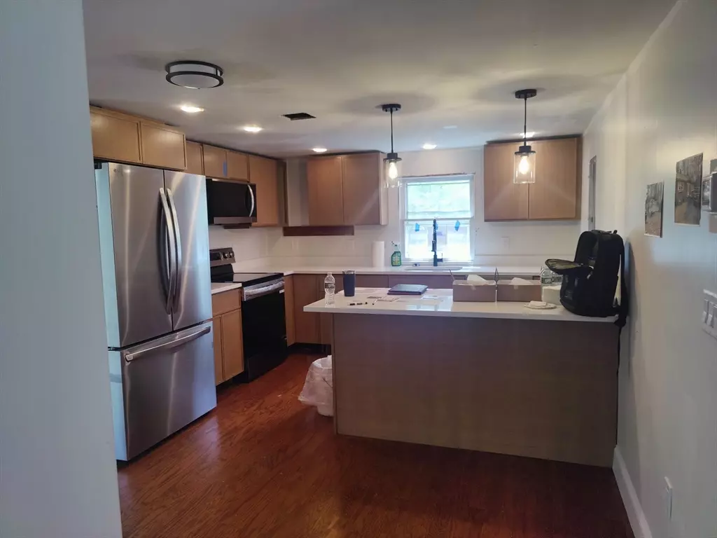 Norton, MA 02766,1 Cobb St
